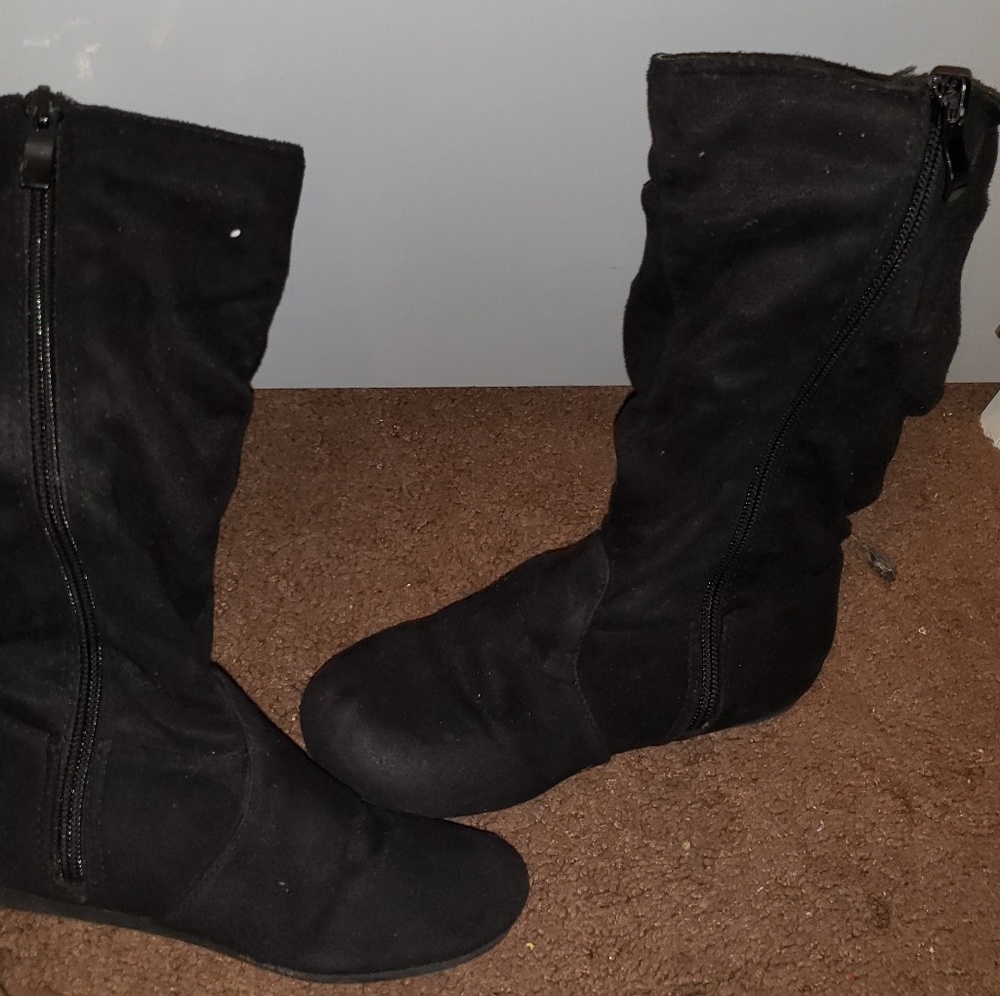 Black boots